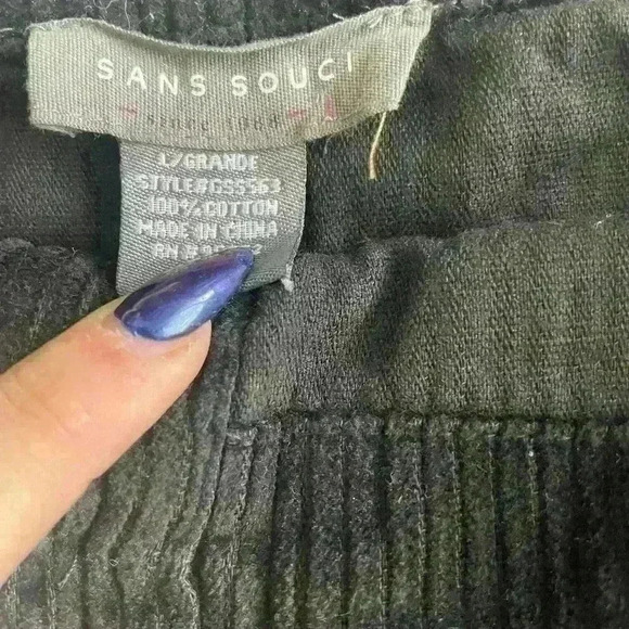 Sans Souci black button  skirt - Picture 3 of 4